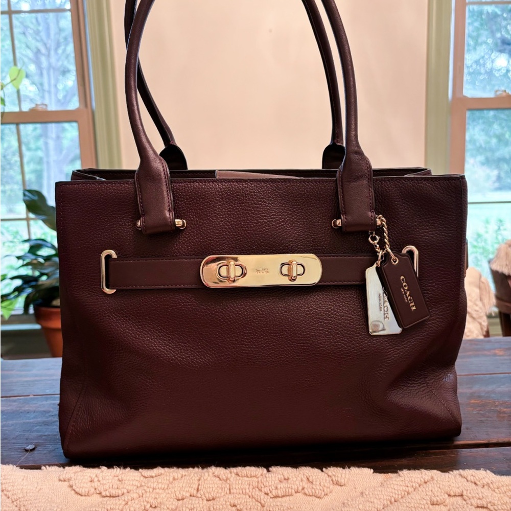 COPY - Coach Swagger -Burgundy- Structured Leather Tote with Gold Hardware